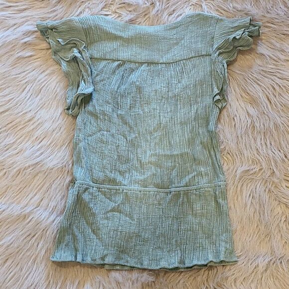 Twine ans string womens sleeveless ruffles sleeve green top with buttons size m - Picture 3 of 3